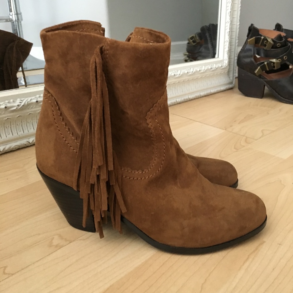 Sam Edelman Louie tan suede fringed booties size 6